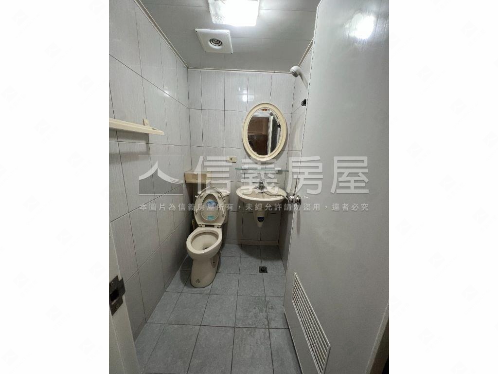 成功商圈四房平車房屋室內格局與周邊環境