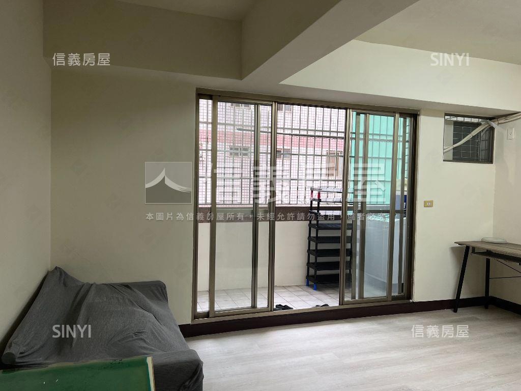 成功商圈四房平車房屋室內格局與周邊環境