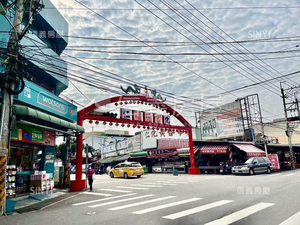 成功商圈四房平車房屋室內格局與周邊環境