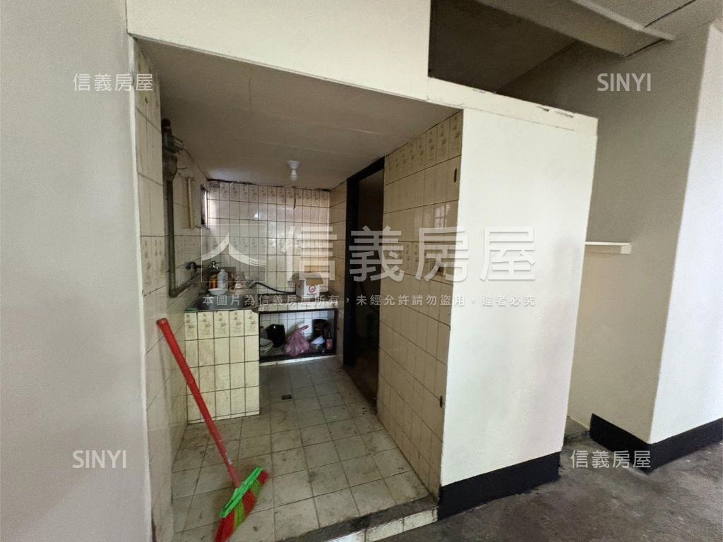 稅捐處豆花附近金店面房屋室內格局與周邊環境