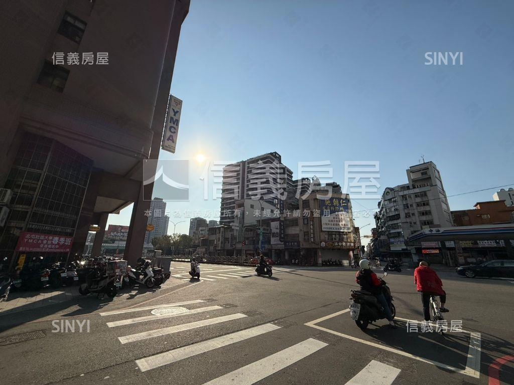 北區近親親戲院二樓公寓房屋室內格局與周邊環境