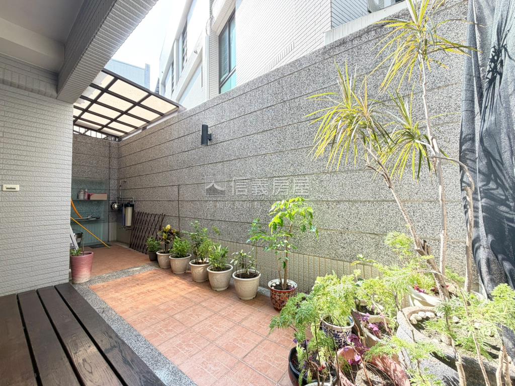 未來捷運黃線｜併排雙車墅房屋室內格局與周邊環境