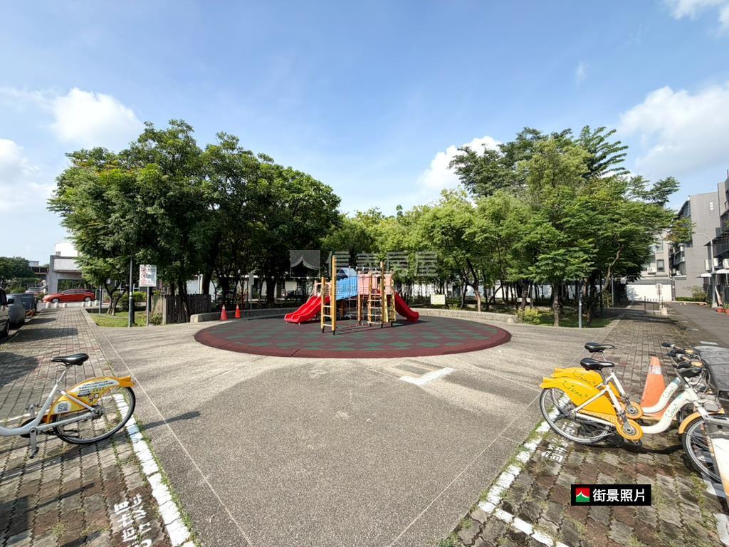 未來捷運黃線｜併排雙車墅房屋室內格局與周邊環境