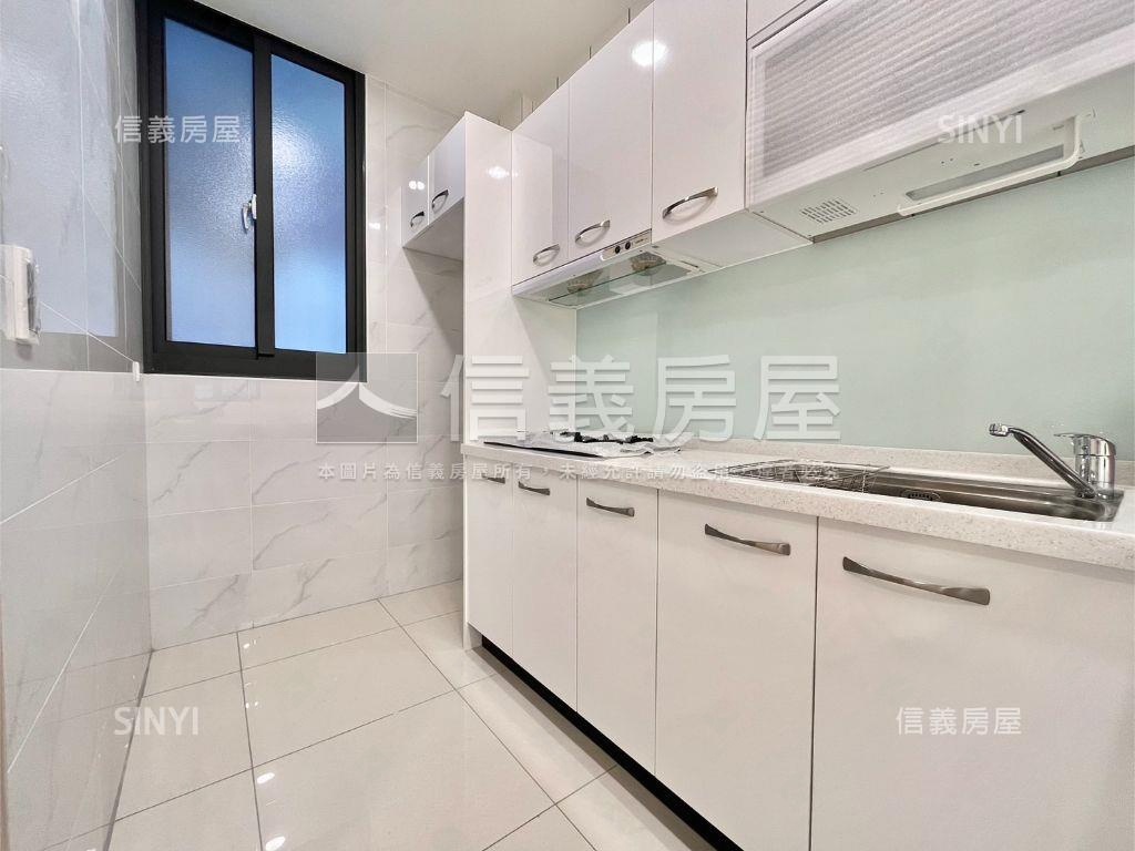 近中國醫３面採光美宅房屋室內格局與周邊環境