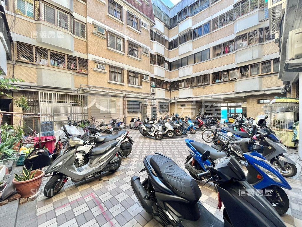 近中國醫３面採光美宅房屋室內格局與周邊環境