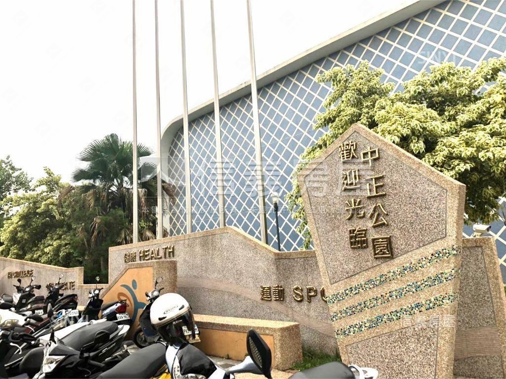 近中國醫３面採光美宅房屋室內格局與周邊環境