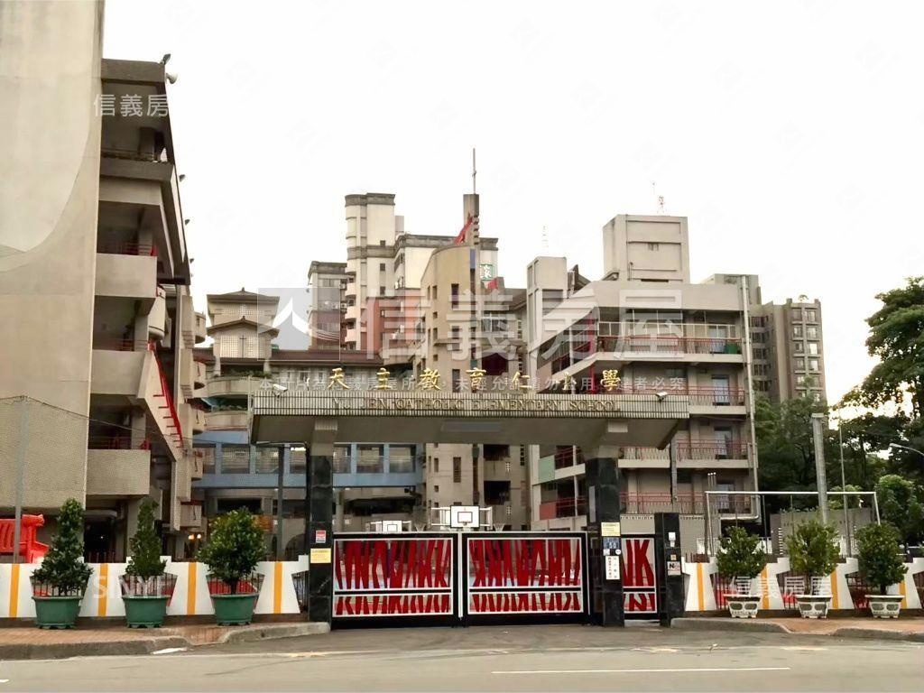 近中國醫３面採光美宅房屋室內格局與周邊環境