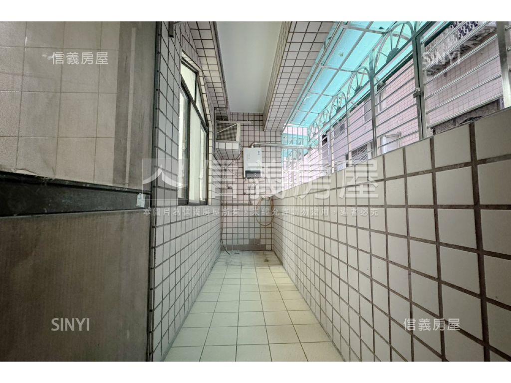 近南港展覽館電梯三房房屋室內格局與周邊環境