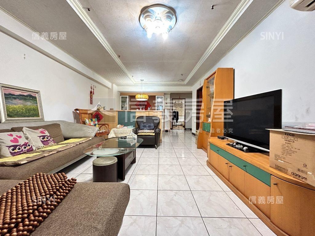 馬年精選｜興大次頂樓三房房屋室內格局與周邊環境