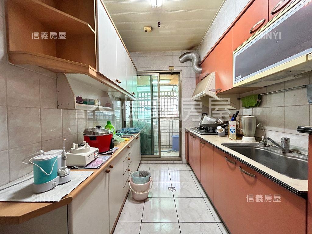 馬年精選｜興大次頂樓三房房屋室內格局與周邊環境