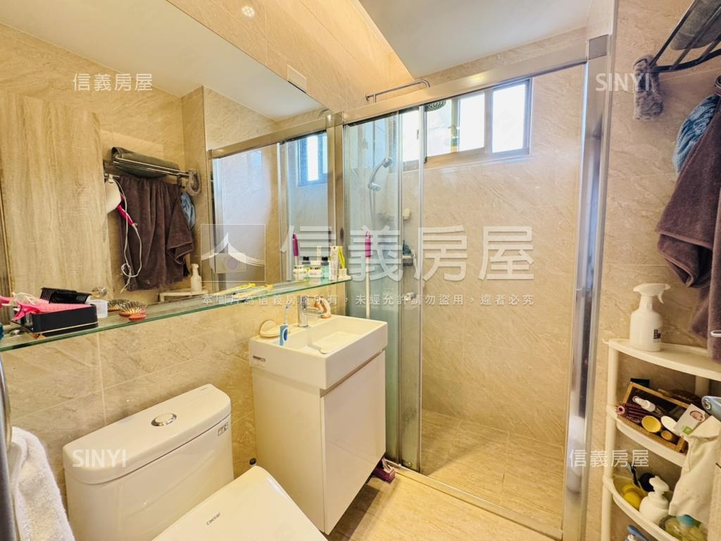 精美碧湖典藏家房屋室內格局與周邊環境