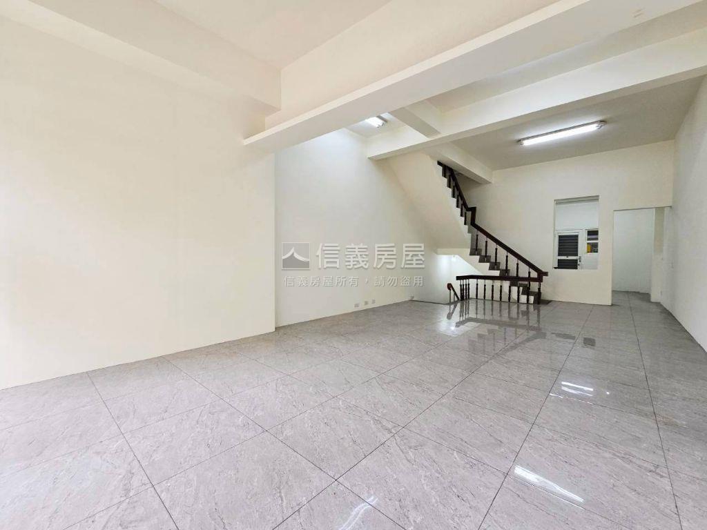 新生路屋況超讚金透店房屋室內格局與周邊環境