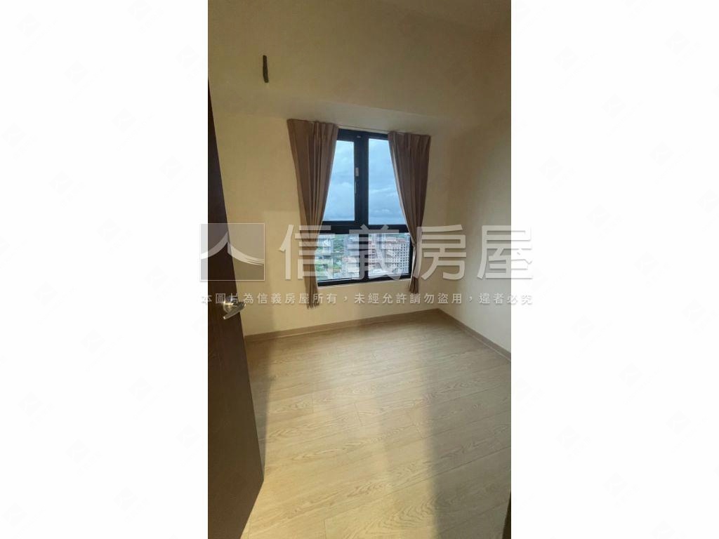 南青山裝潢美三房車位房屋室內格局與周邊環境