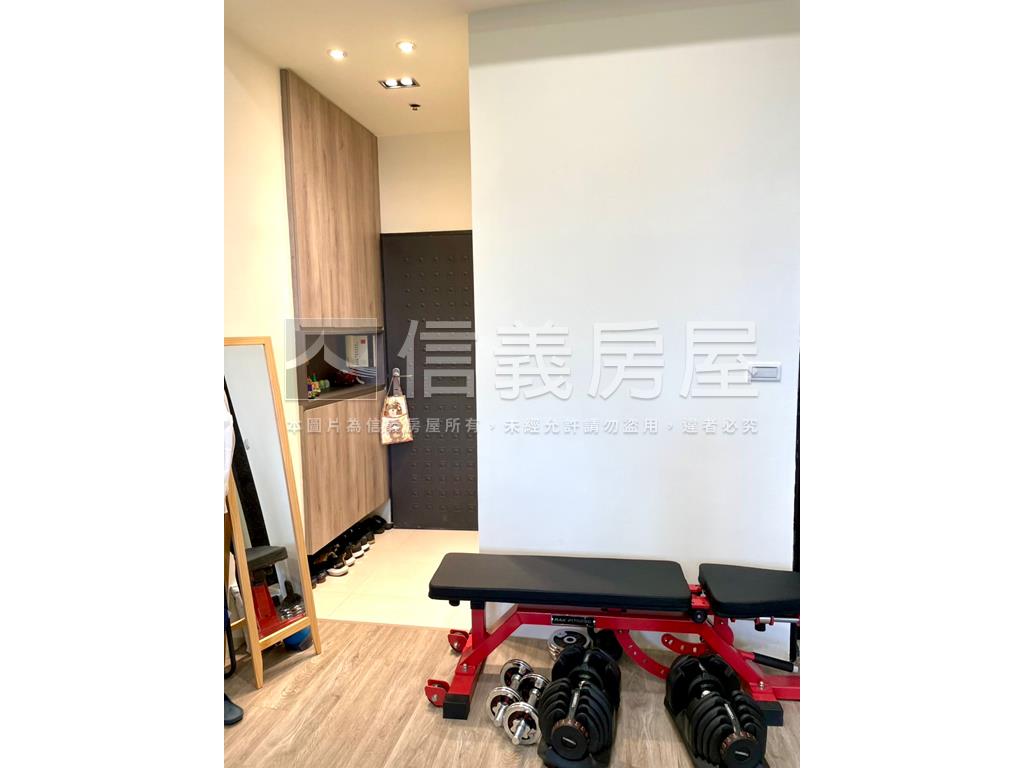 專任～景安天情高樓明亮屋房屋室內格局與周邊環境