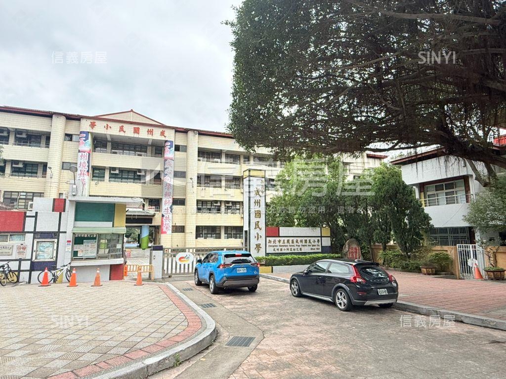 珍日進學面寬稀有Ｓ５店面房屋室內格局與周邊環境