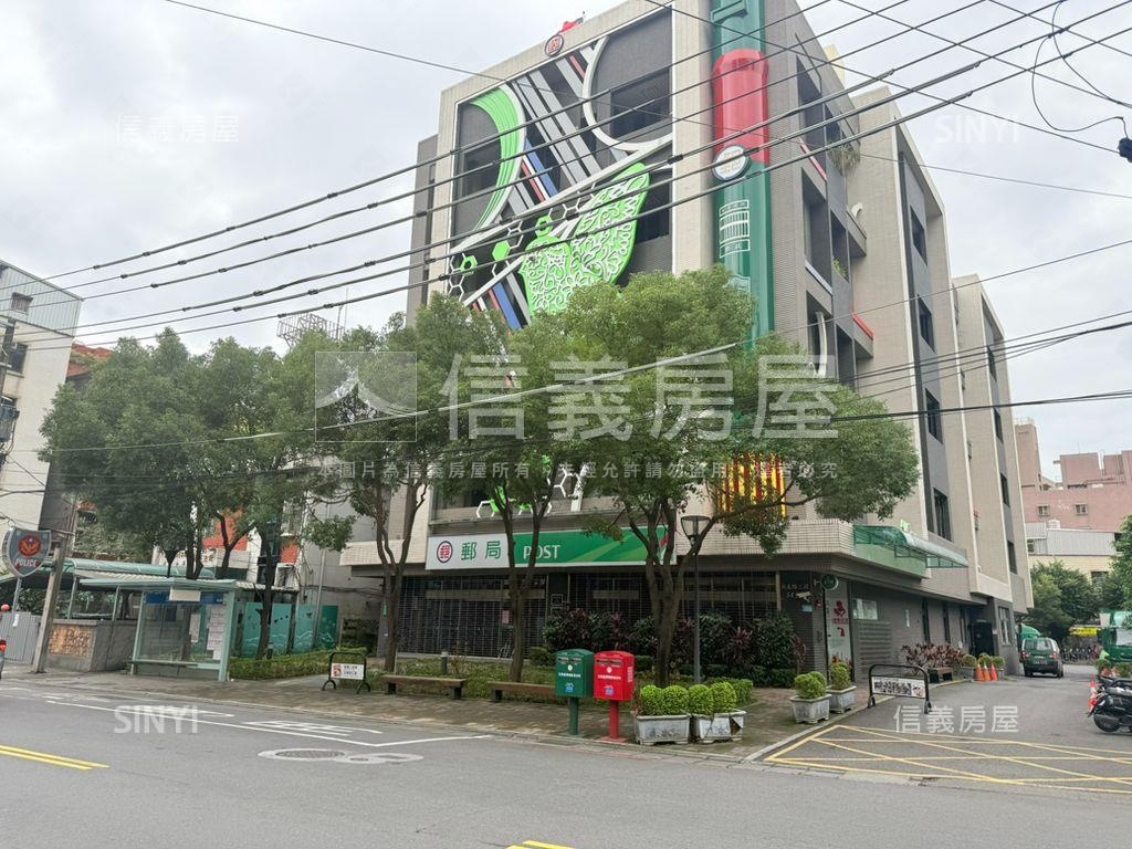 珍日進學面寬稀有Ｓ５店面房屋室內格局與周邊環境