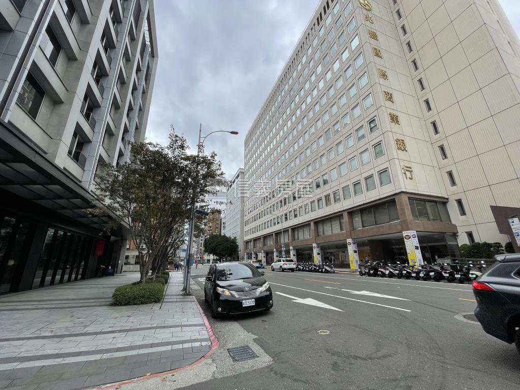 吉林路３樓Ｂ戶兩房房屋室內格局與周邊環境