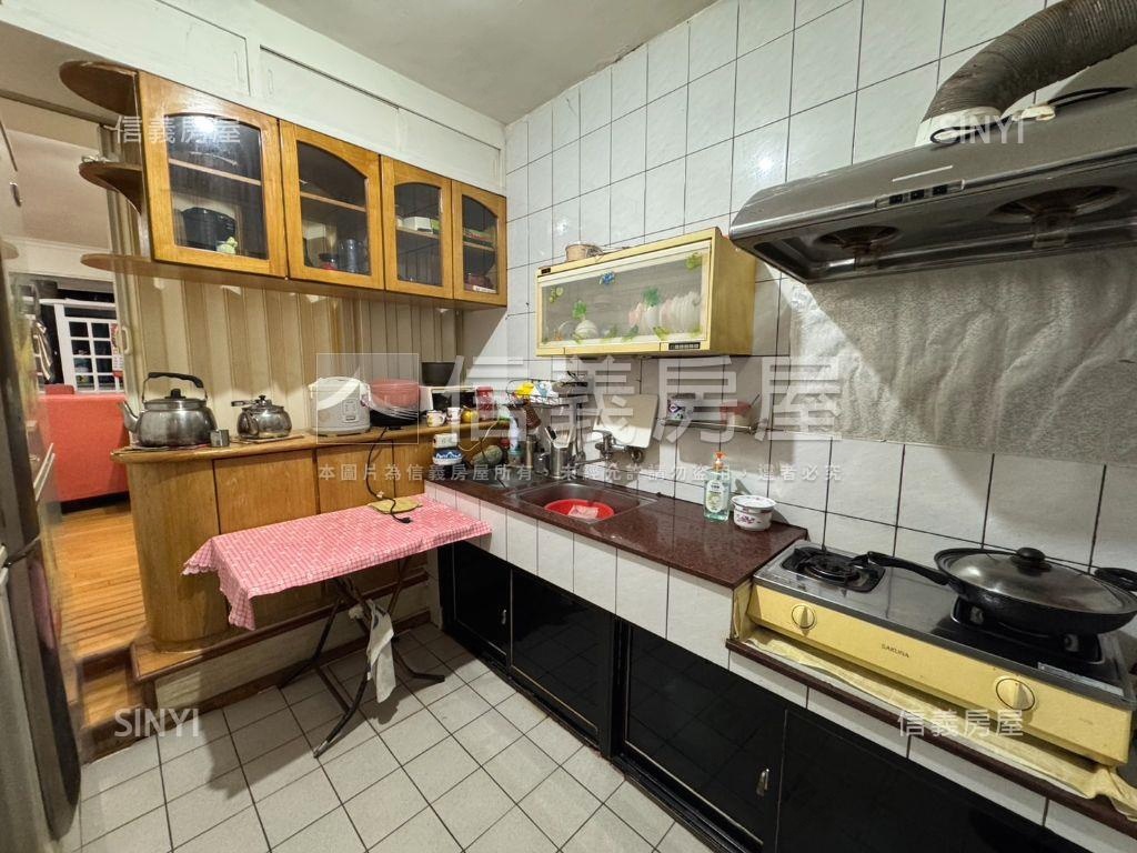 新店．靜謐低總價美寓房屋室內格局與周邊環境