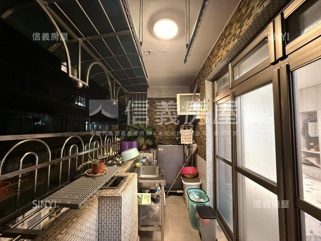 ★近府中捷運★質感３樓房屋室內格局與周邊環境