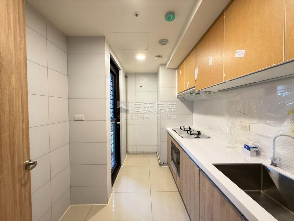 顯耀南港Ω國泰悠境房屋室內格局與周邊環境