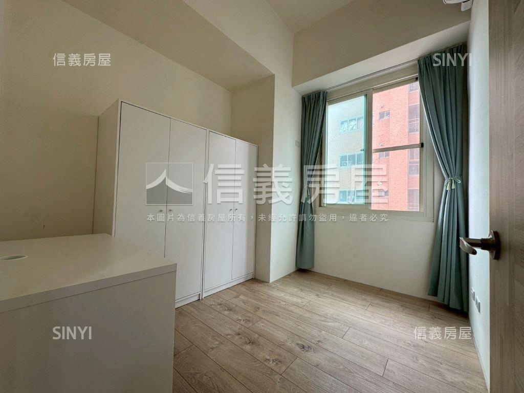 登峰２１。新裝兩房雙陽台房屋室內格局與周邊環境