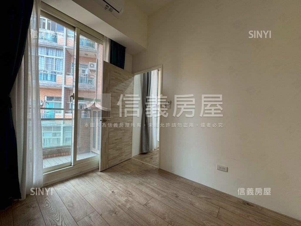 登峰２１。新裝兩房雙陽台房屋室內格局與周邊環境