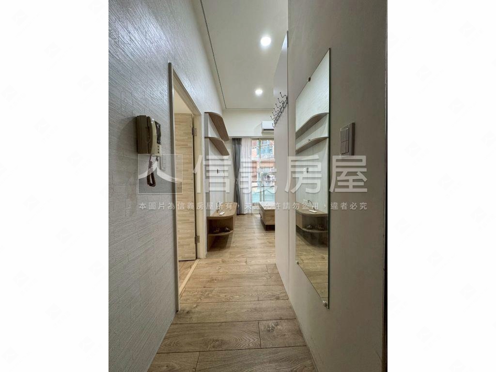 登峰２１。新裝兩房雙陽台房屋室內格局與周邊環境
