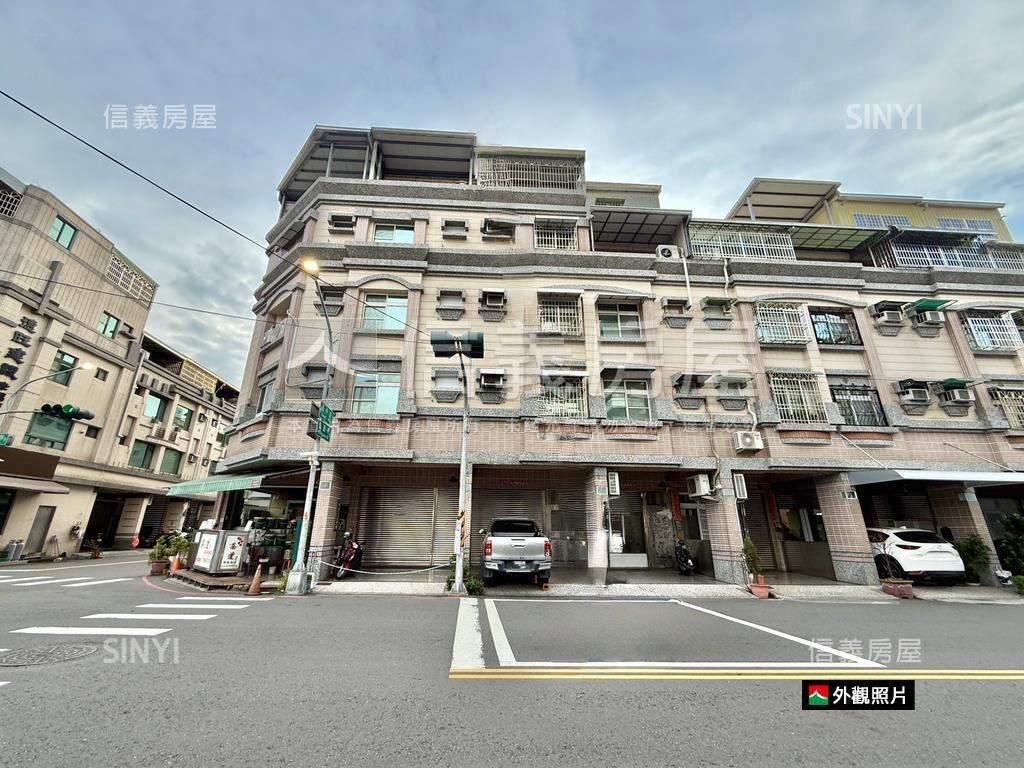 鳳甲正路透天店面房屋室內格局與周邊環境