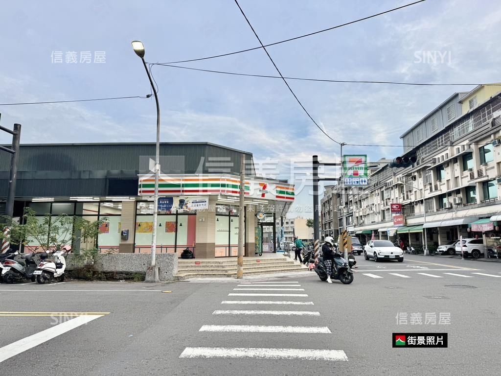 鳳甲正路透天店面房屋室內格局與周邊環境