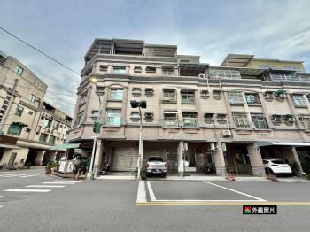 鳳甲正路透天店面