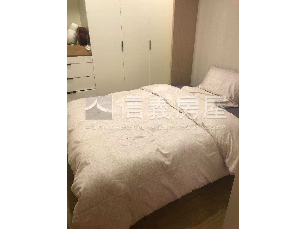 台北人面中庭樹海兩房房屋室內格局與周邊環境