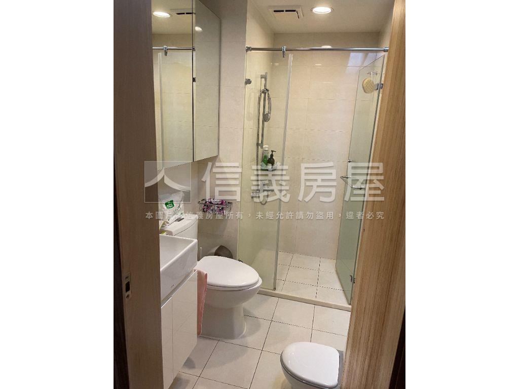 台北人面中庭樹海兩房房屋室內格局與周邊環境
