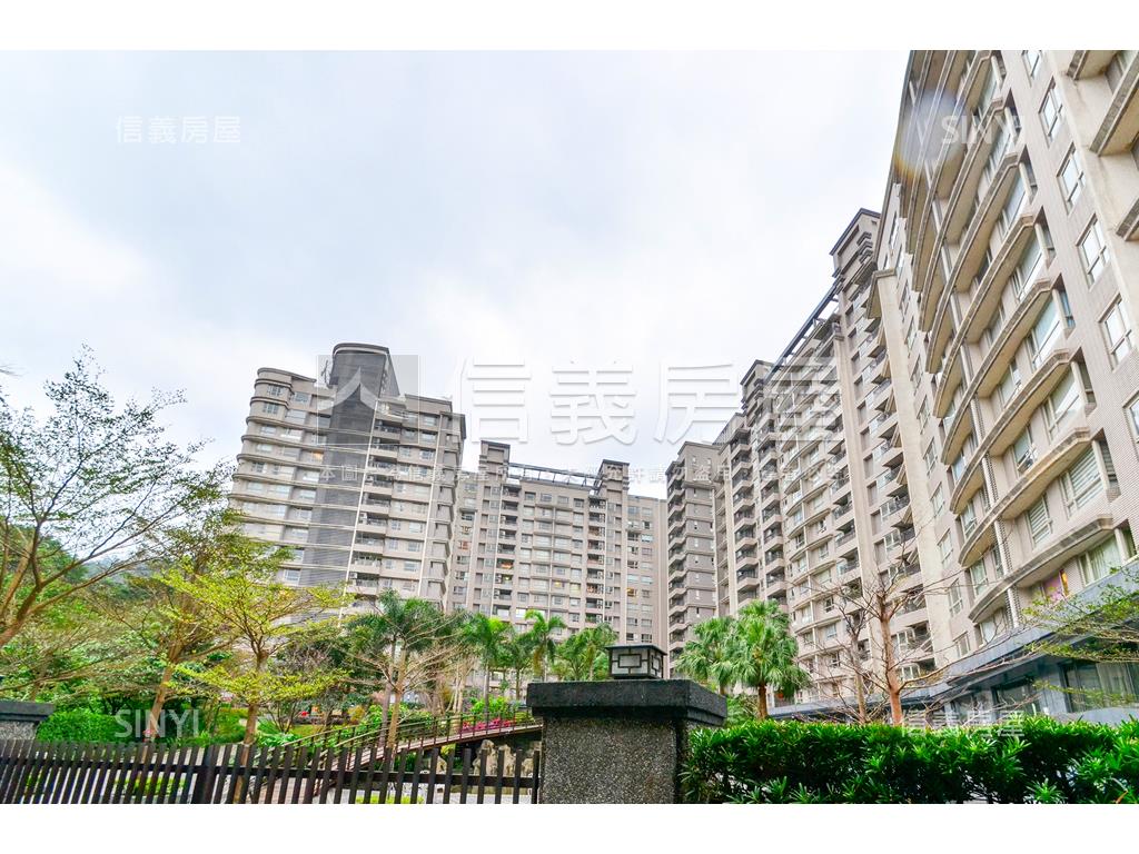 台北人面中庭樹海兩房房屋室內格局與周邊環境