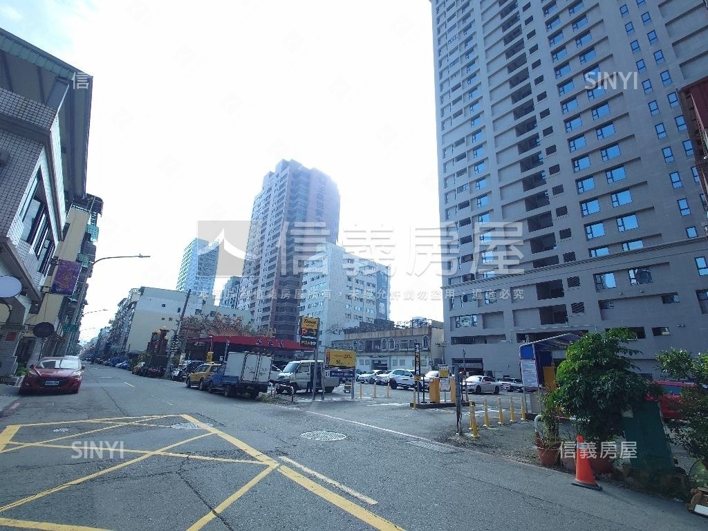 北高近捷運雙面路商四土地房屋室內格局與周邊環境