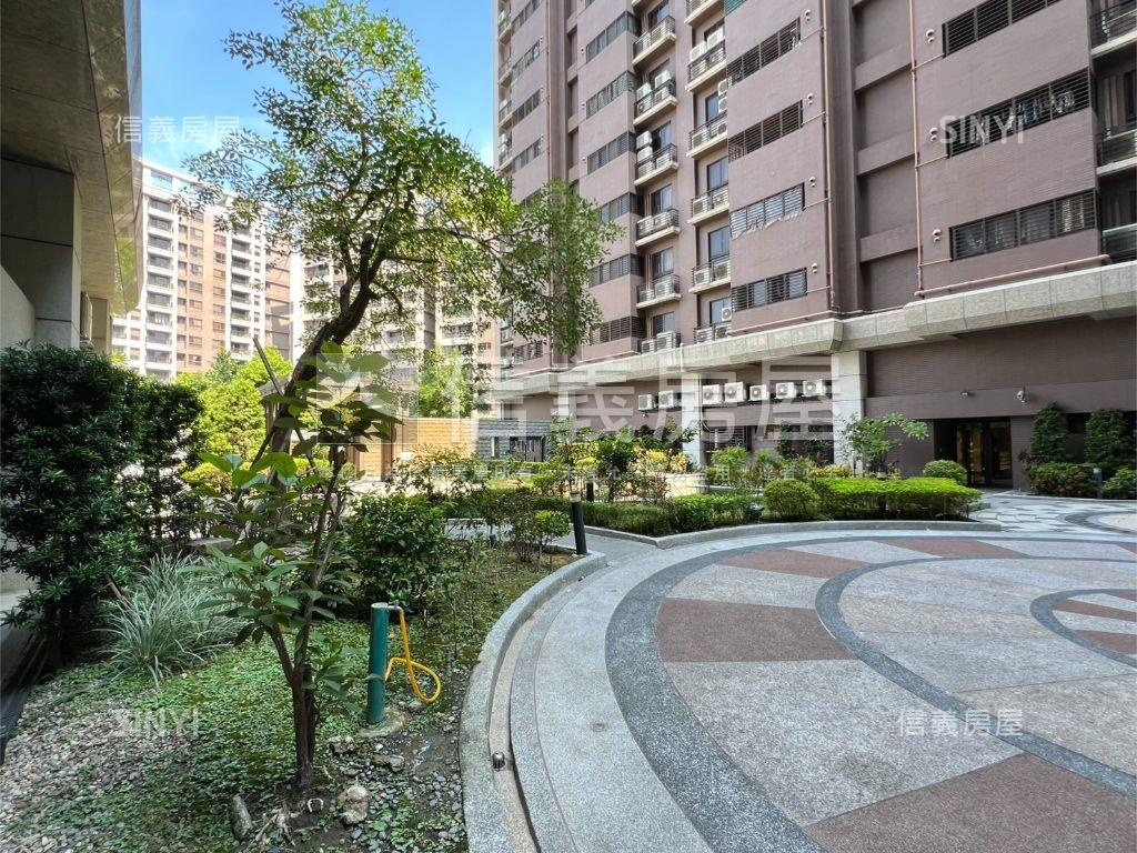 八擴２房車位近未來Ｇ０２房屋室內格局與周邊環境