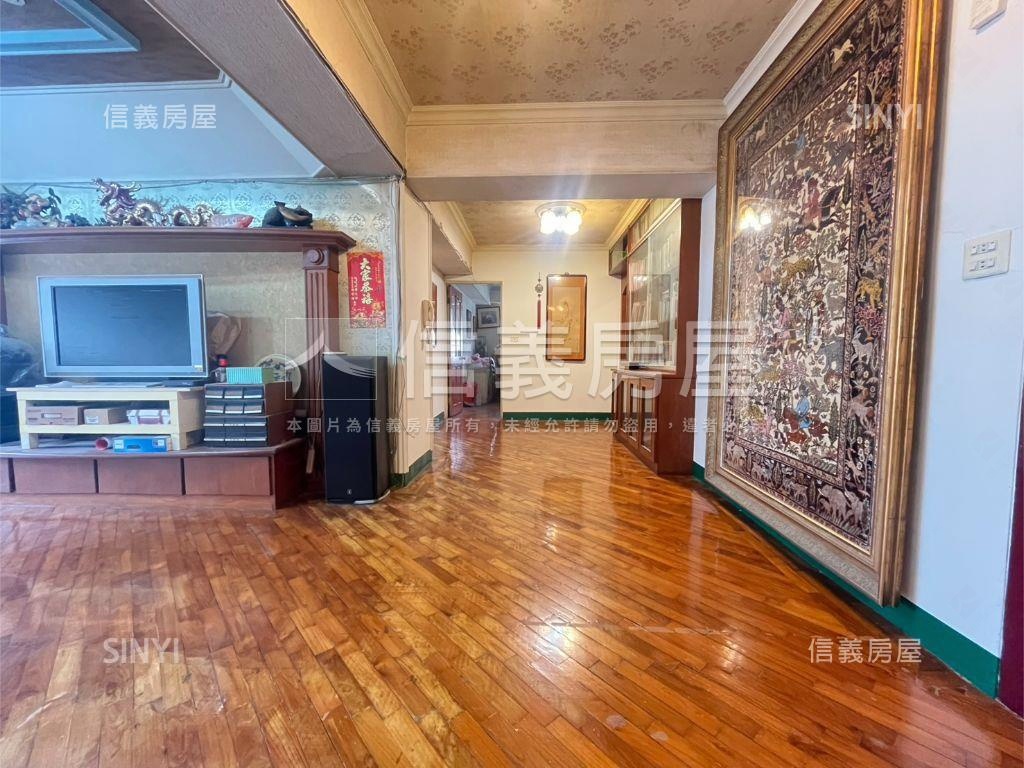 蛋黃核心景觀車位邸宅房屋室內格局與周邊環境