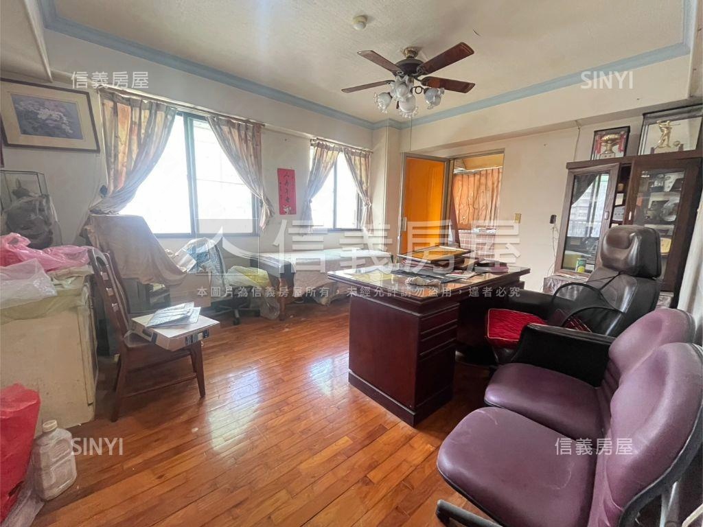 蛋黃核心景觀車位邸宅房屋室內格局與周邊環境