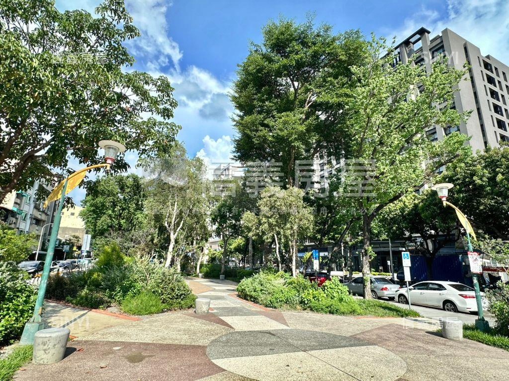 大面寬！近中國醫吃市店面房屋室內格局與周邊環境