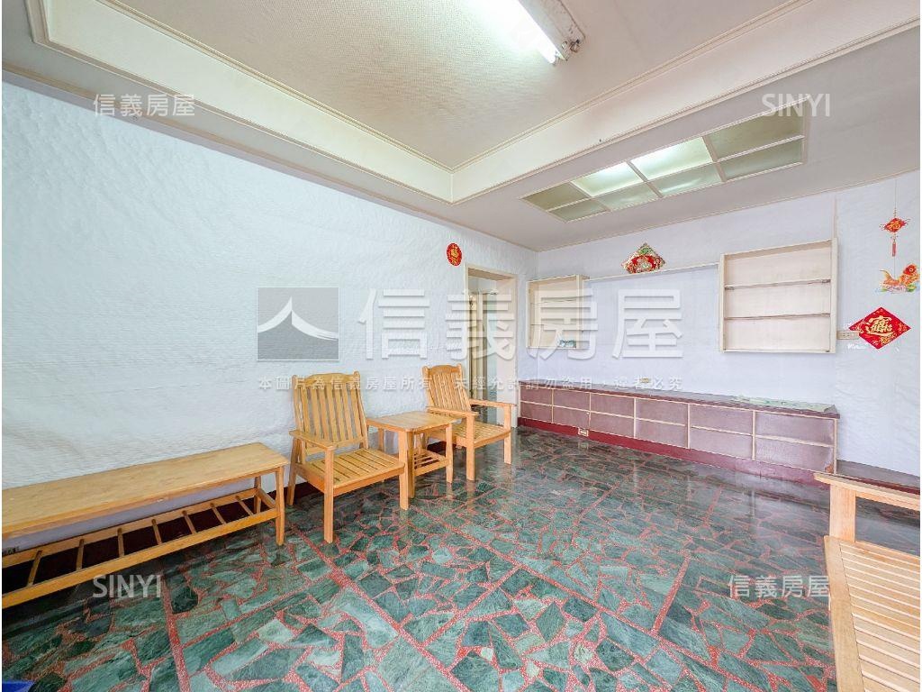 捷運迴龍低總棟距遠採光佳房屋室內格局與周邊環境