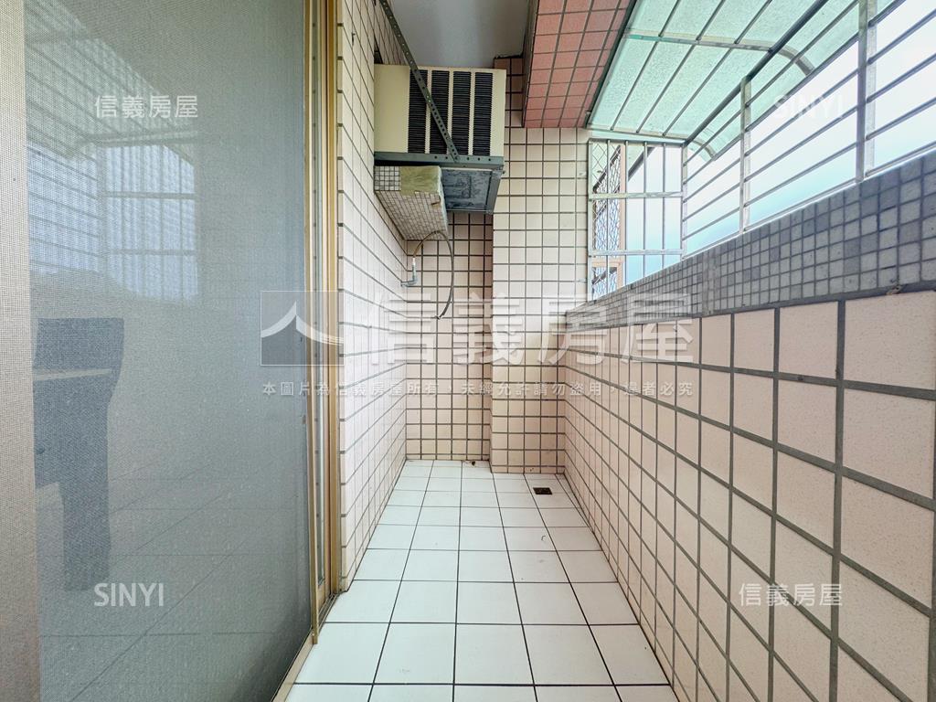 近重劃區華廈方正三房房屋室內格局與周邊環境