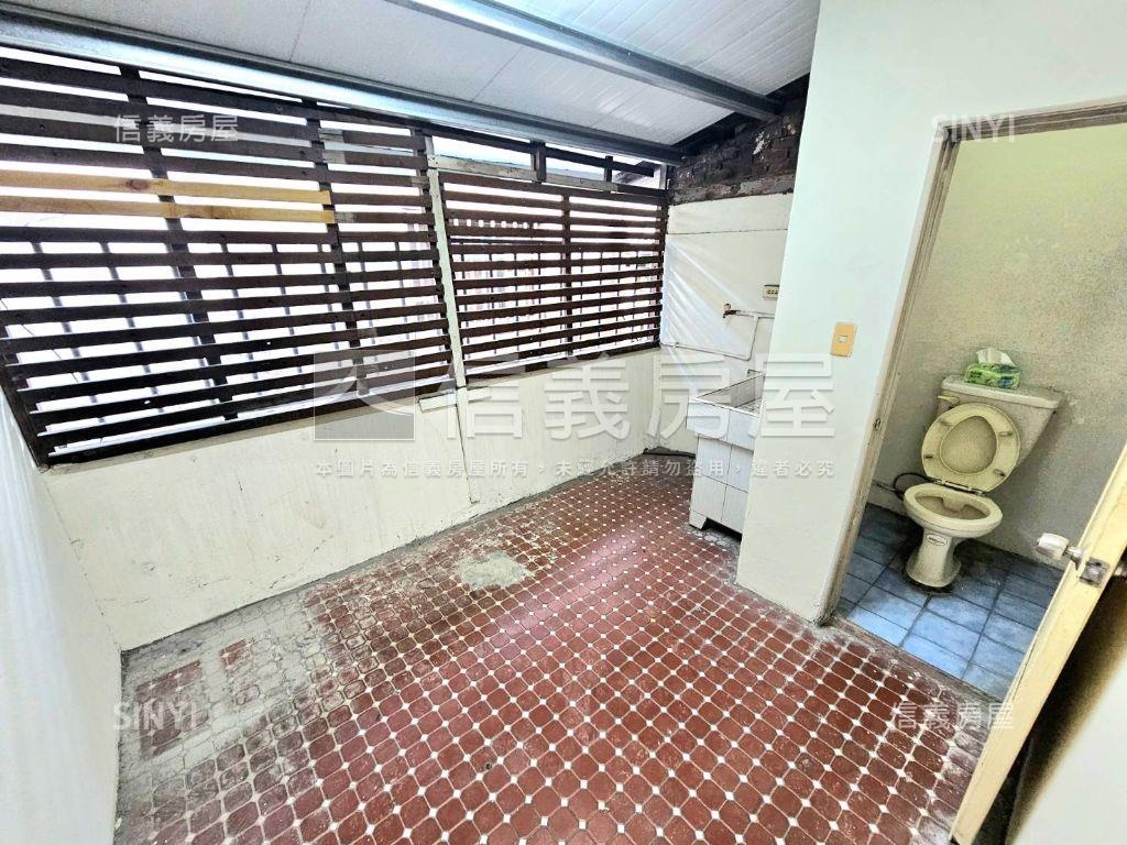 科博商圈正忠明路透天店面房屋室內格局與周邊環境