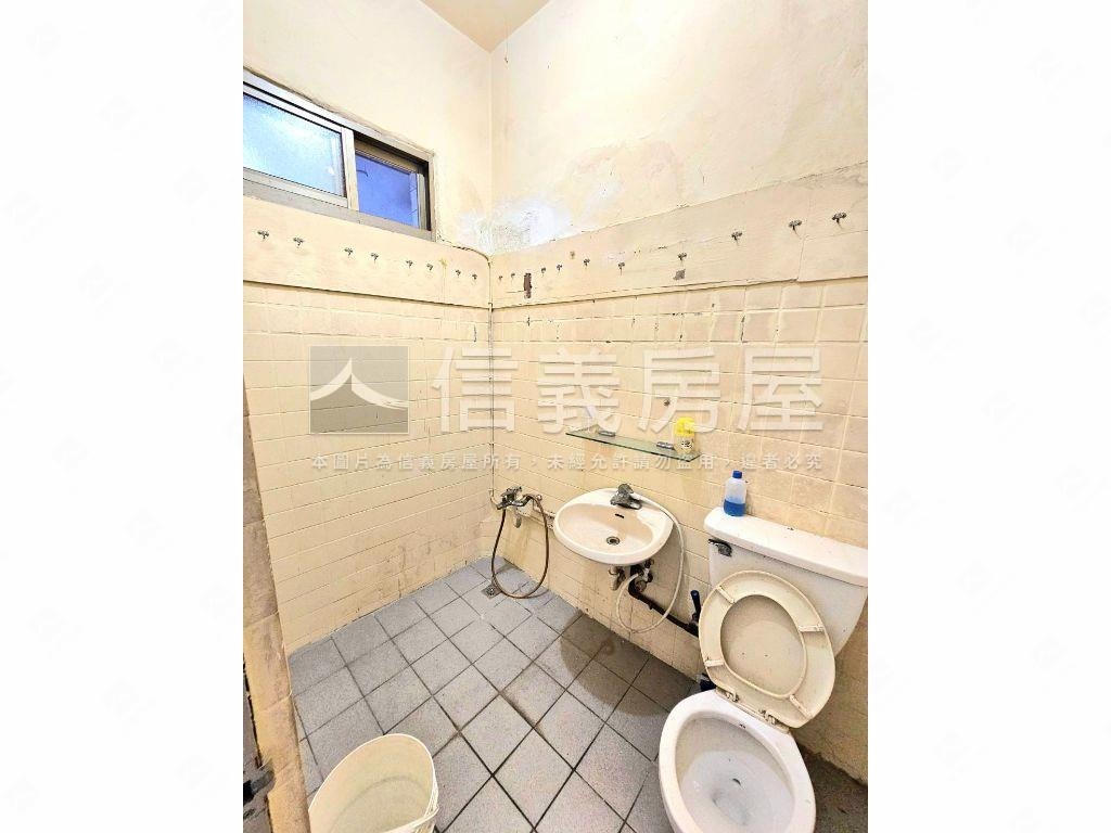 科博商圈正忠明路透天店面房屋室內格局與周邊環境