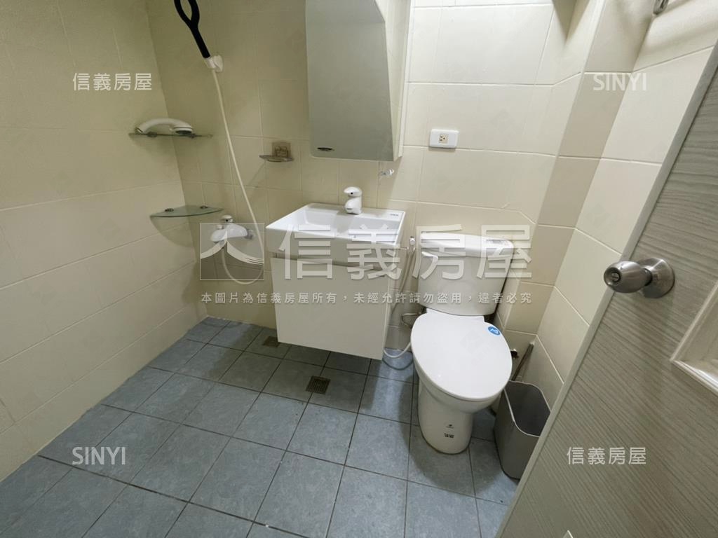 糖友商圈方便停車活路透天房屋室內格局與周邊環境