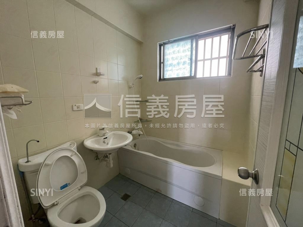 糖友商圈方便停車活路透天房屋室內格局與周邊環境
