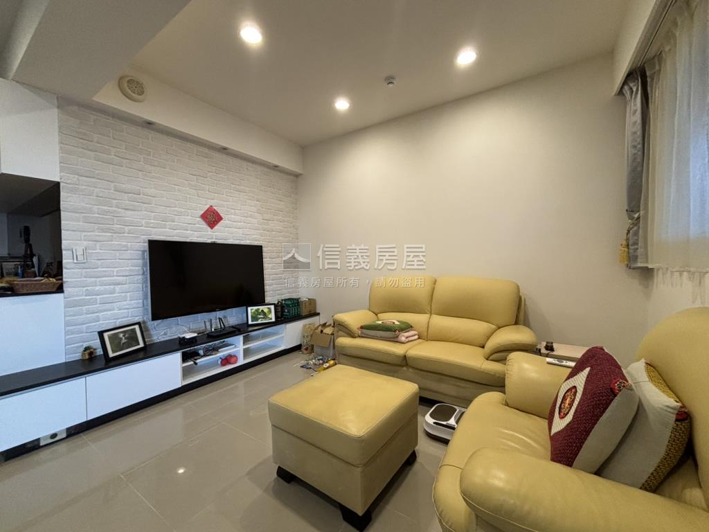 台北灣江南海景三房房屋室內格局與周邊環境