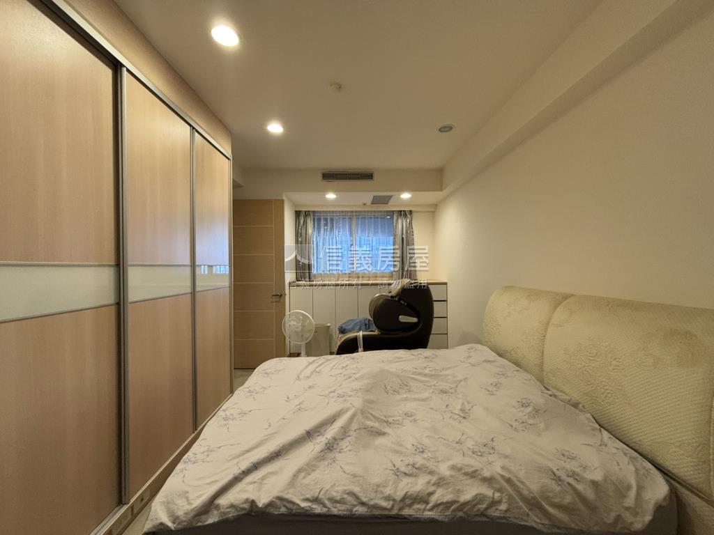 台北灣江南海景三房房屋室內格局與周邊環境