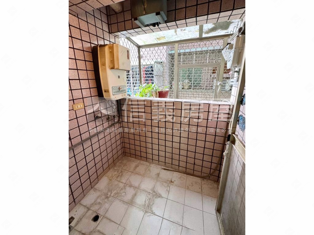 佳和公園電梯兩房房屋室內格局與周邊環境