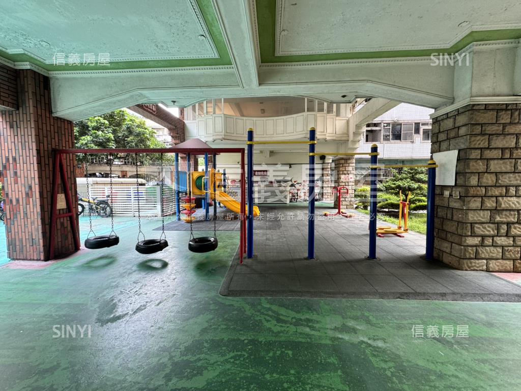 內新街低總價漂亮三房房屋室內格局與周邊環境