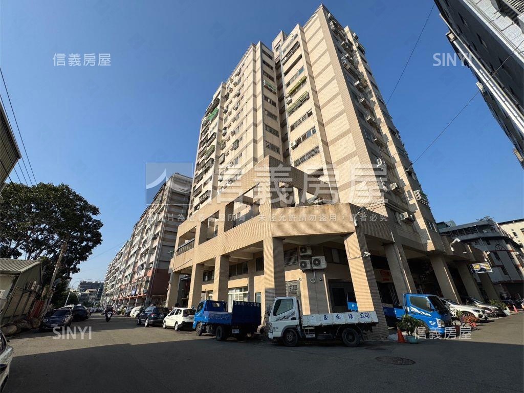 櫻花ＬＶ。低總價角間店面房屋室內格局與周邊環境