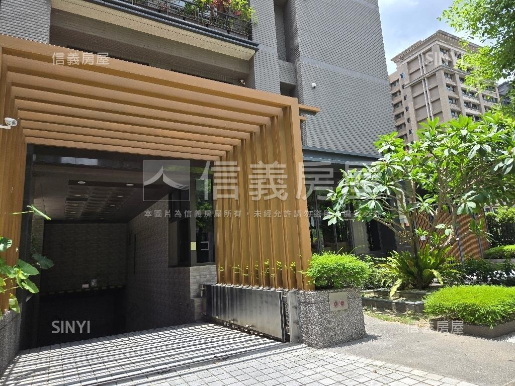 祥富龍⌂集英堡Ⅵ臻藏房屋室內格局與周邊環境